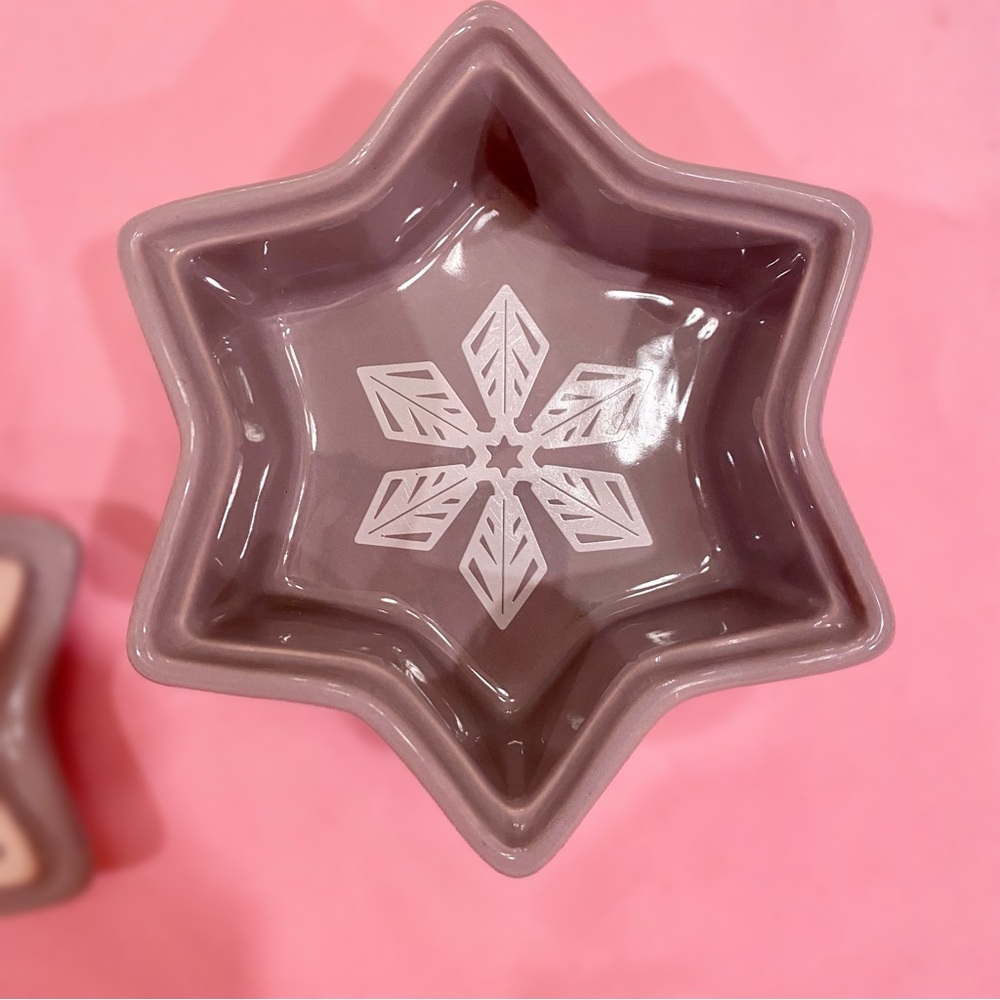Snowflake Box Ceramic Christmas Temp-Tations Temptations Gray Winter Cookware - Picture 4 of 7
